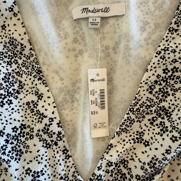 Madewell Women’s 12 Puff-Sleeve V-Neck Midi Dress in Floral NWT $158 - Picture 11 of 12